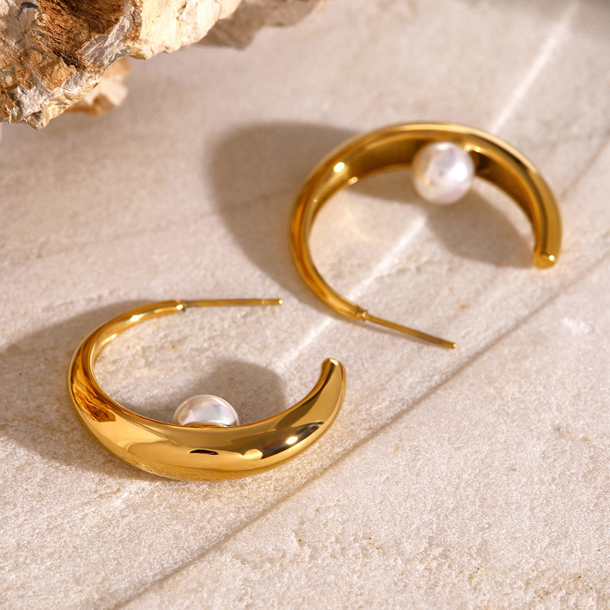 Halo Pearl Earrings